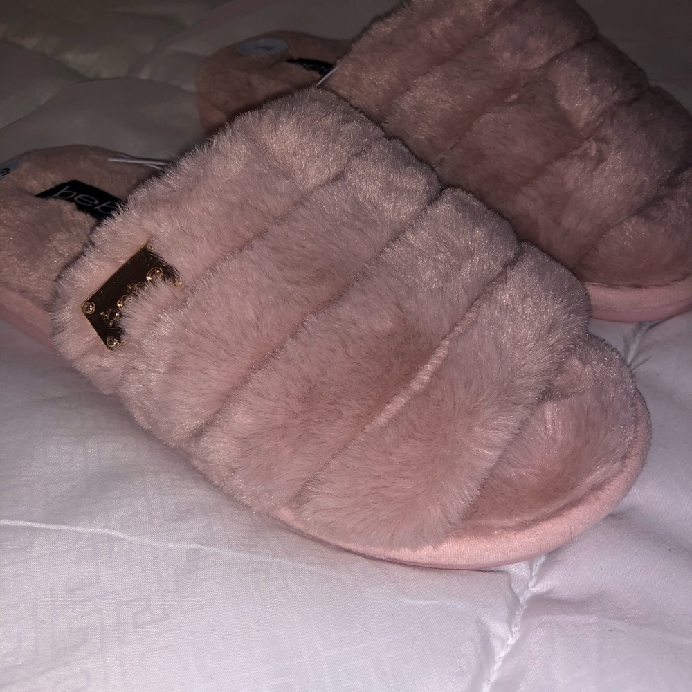 Bebe pink Furry slides - Picture 2 of 5
